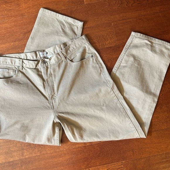 Calvin Klein Men’s Easy Fit Jeans in Khaki, 5 Pocket, Size W42 L32, NWOT - Picture 2 of 11